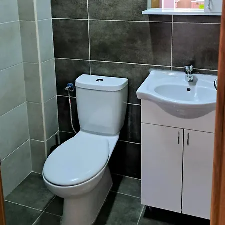 Railway Apartment Скопие Екстериор снимка