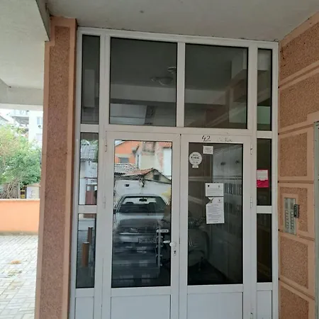 Railway Apartment Скопие Екстериор снимка